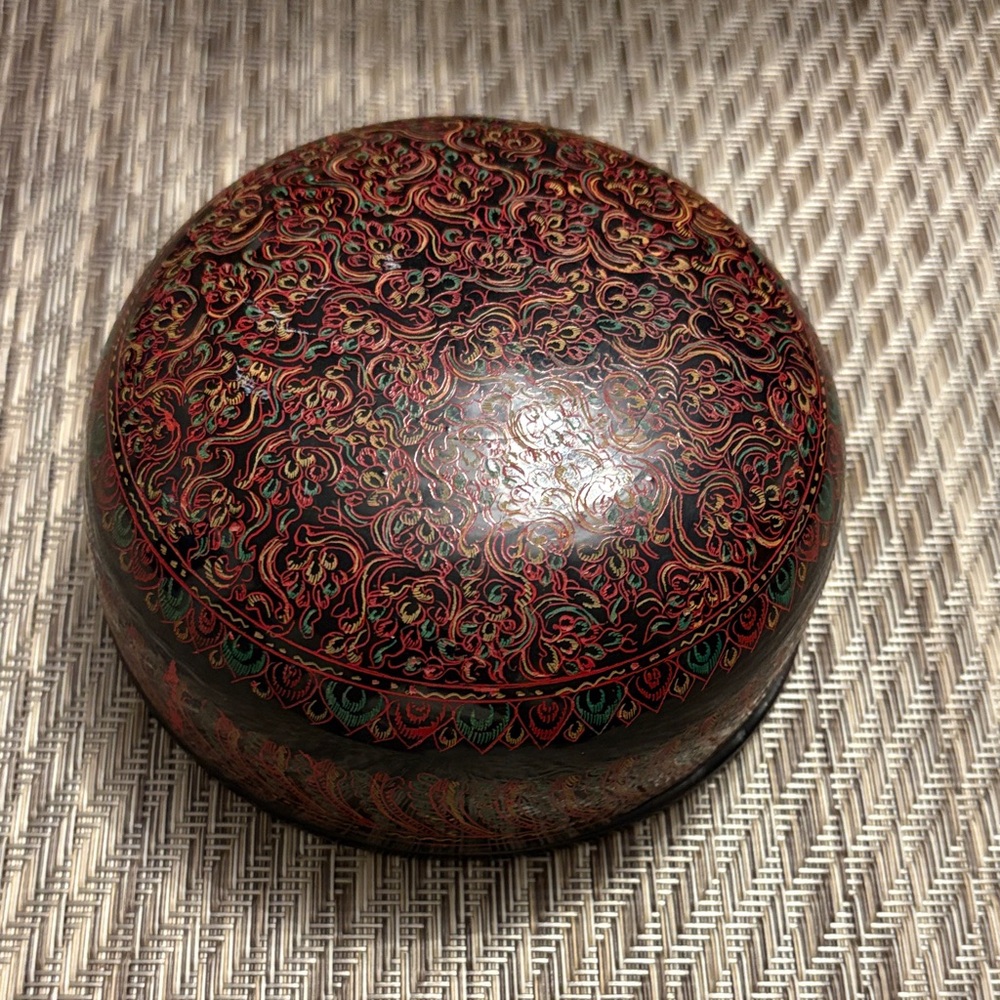 Vintage Japanese trinket box